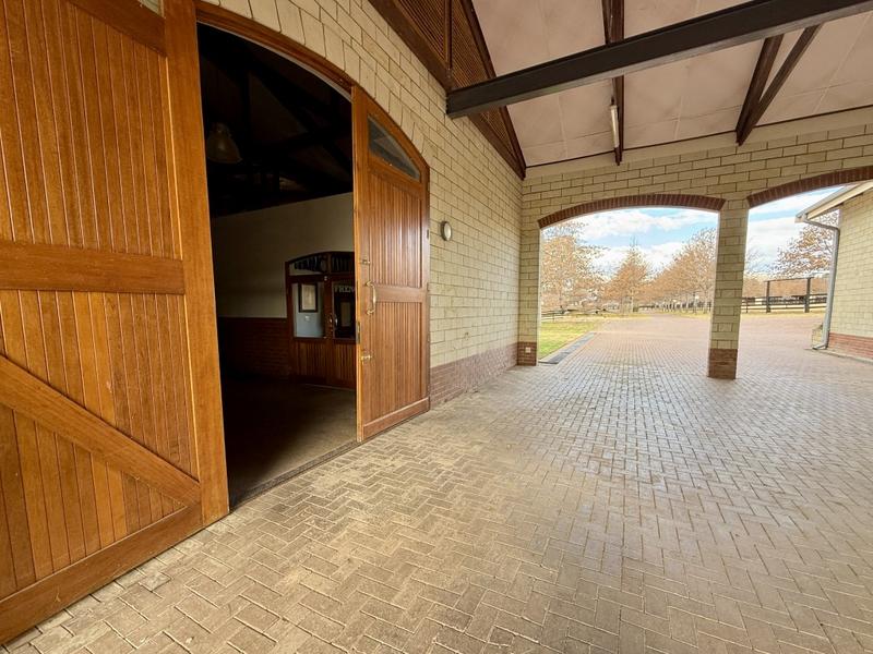 5 Bedroom Property for Sale in Clarens Free State